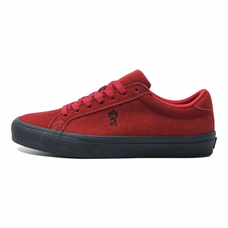 Streetwear Suede LeatherSkate Shoe - Premium Sneakers from Craftklart.store - Just $53.58! Shop now at Craftklart.store