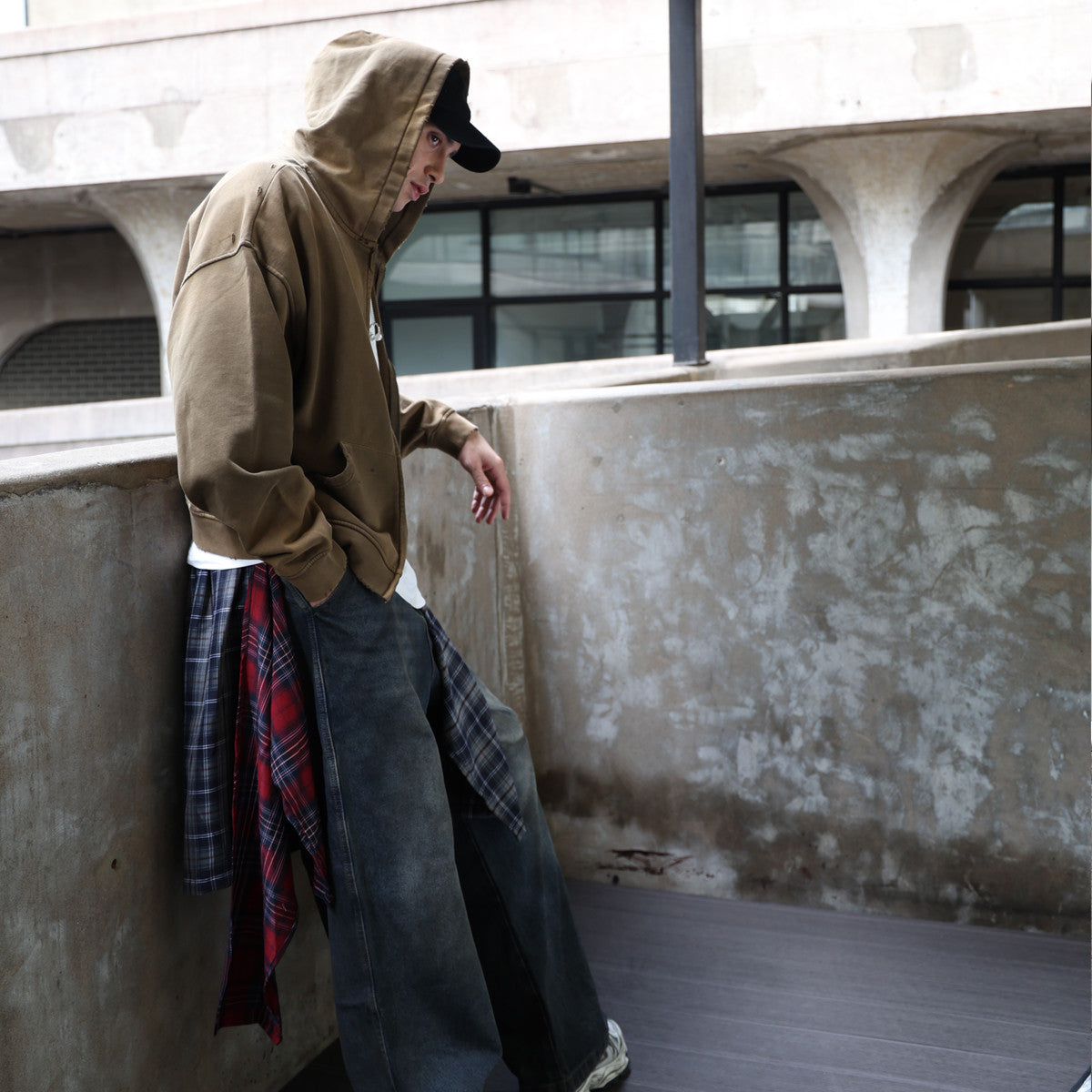 Distressed Zip-Up Hoodie — 420GSM