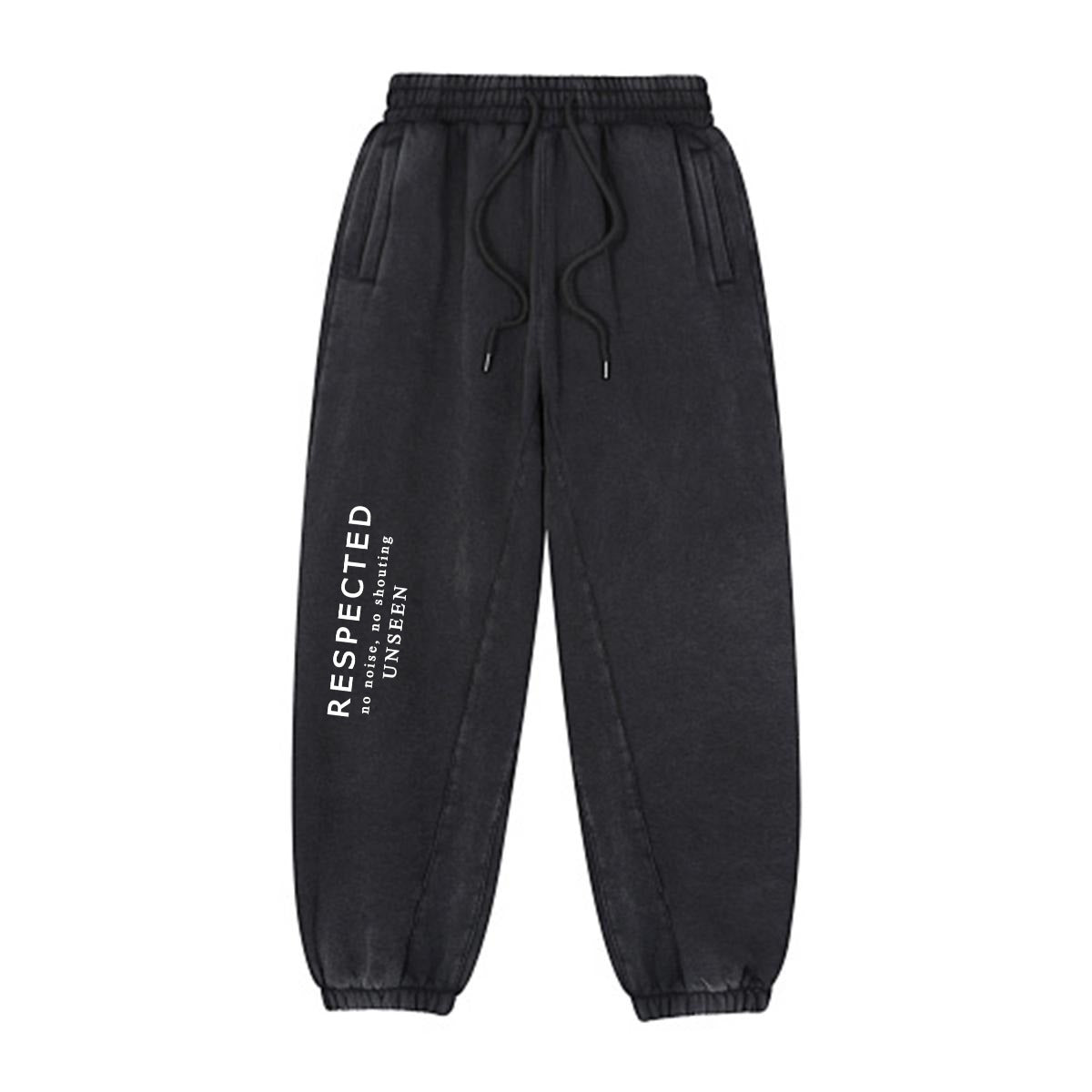 Craftklart heavyweight fleece joggers with straight leg fit, washed for a soft, cozy look and comfortable fit.