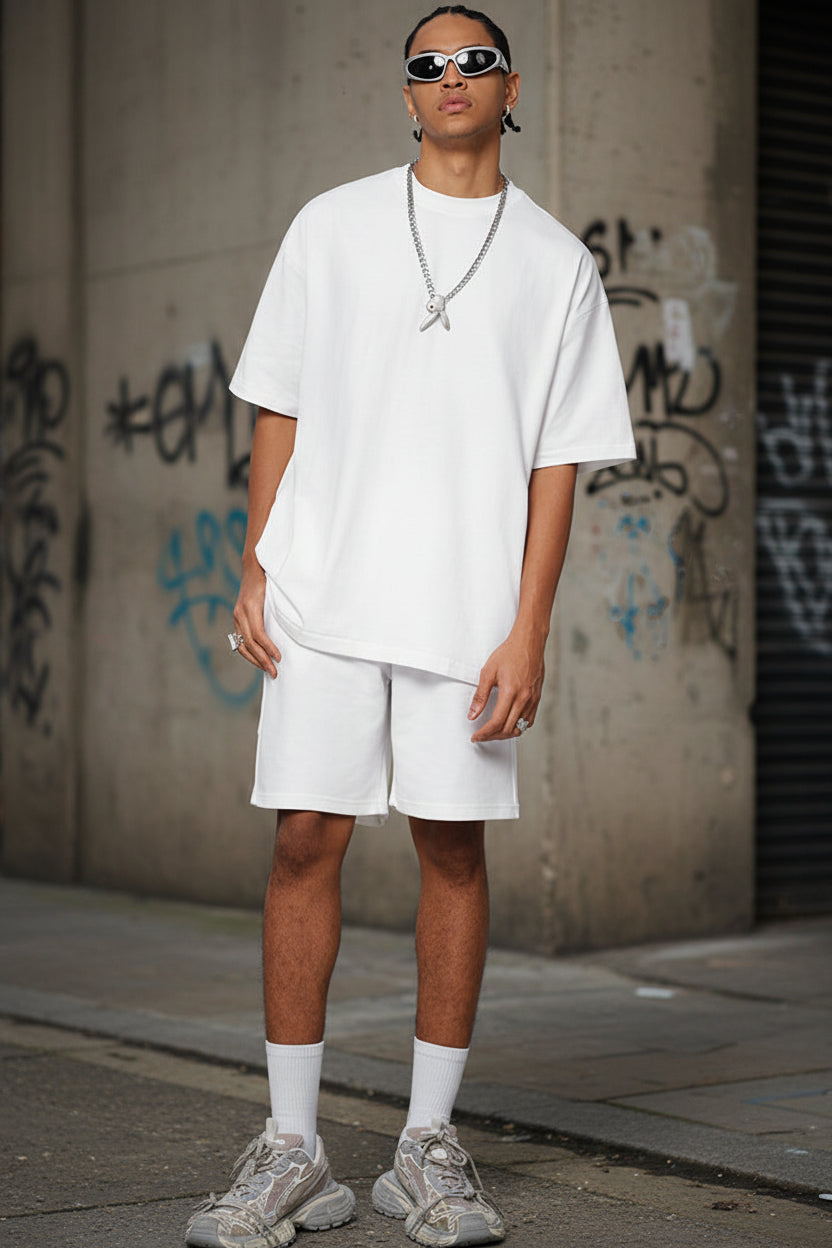 Craftklart heavyweight sweat shorts made of 280GSM fabric, showcasing a comfortable and stylish fit with a relaxed design.