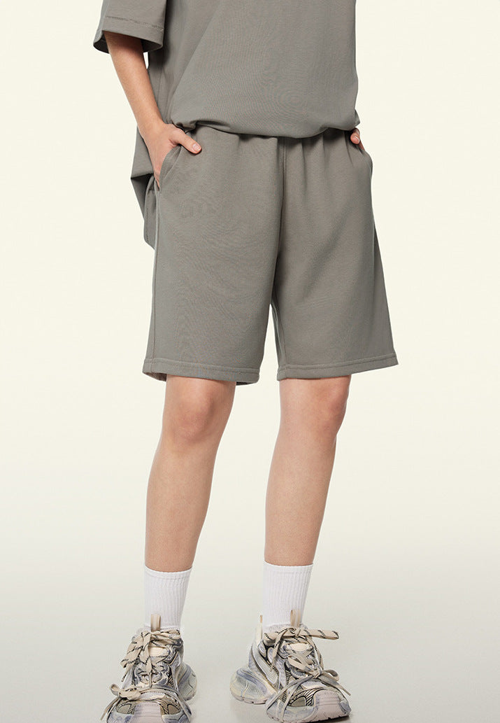 Craftklart heavyweight sweat shorts made of 280GSM fabric, featuring a comfortable fit and stylish design.