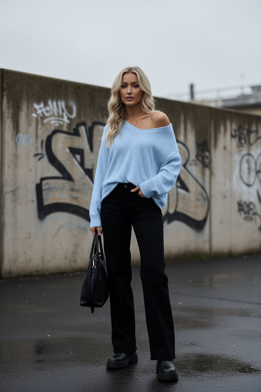 V-neck long sleeved sweater