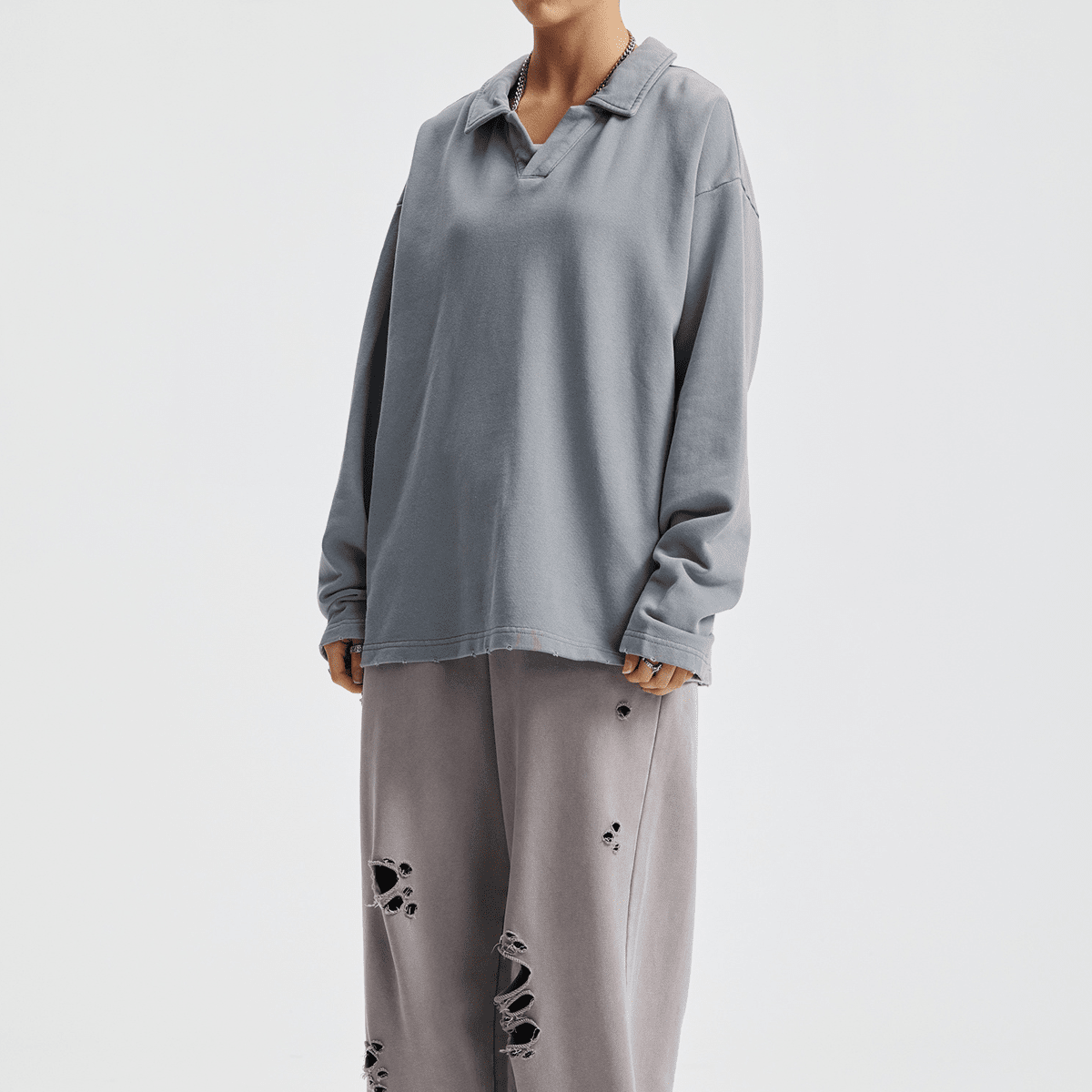 Oversized heavyweight long-sleeve shirt with a collar from Urban Fashion & Streetwear by Craftklart, displayed on a model.