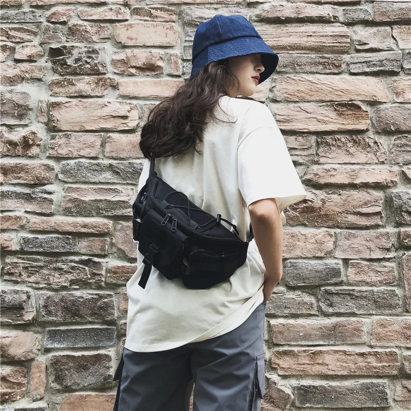 Unisex tactical crossbody chest bag from Craftklart, urban style with multiple compartments and adjustable strap for streetwear look.