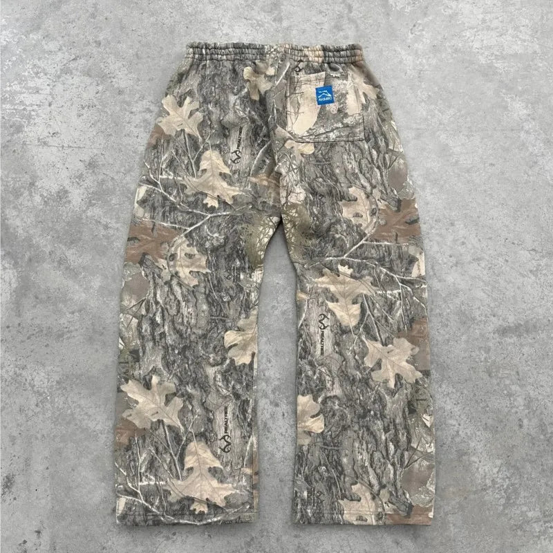 Craftklart men's camo baggy sweatpants with hip-hop streetwear style, featuring a relaxed fit and camouflage pattern.