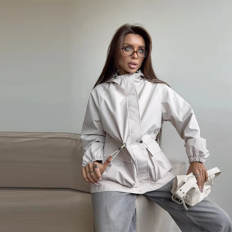 Craftklart Loose Short Zip Jacket for women, stylish streetwear outerwear with a relaxed fit and front zipper design.