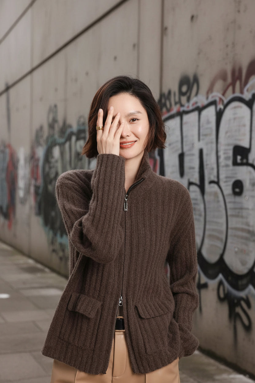 Women’s oversized cashmere zip cardigan by Craftklart, heavyweight knit coat with a front zipper, soft and cozy for winter wear.