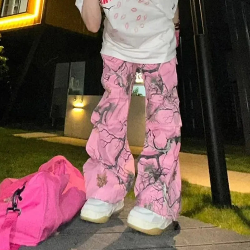Craftklart men's camo baggy sweatpants featuring a hip-hop streetwear style, with a relaxed fit and camouflage pattern.
