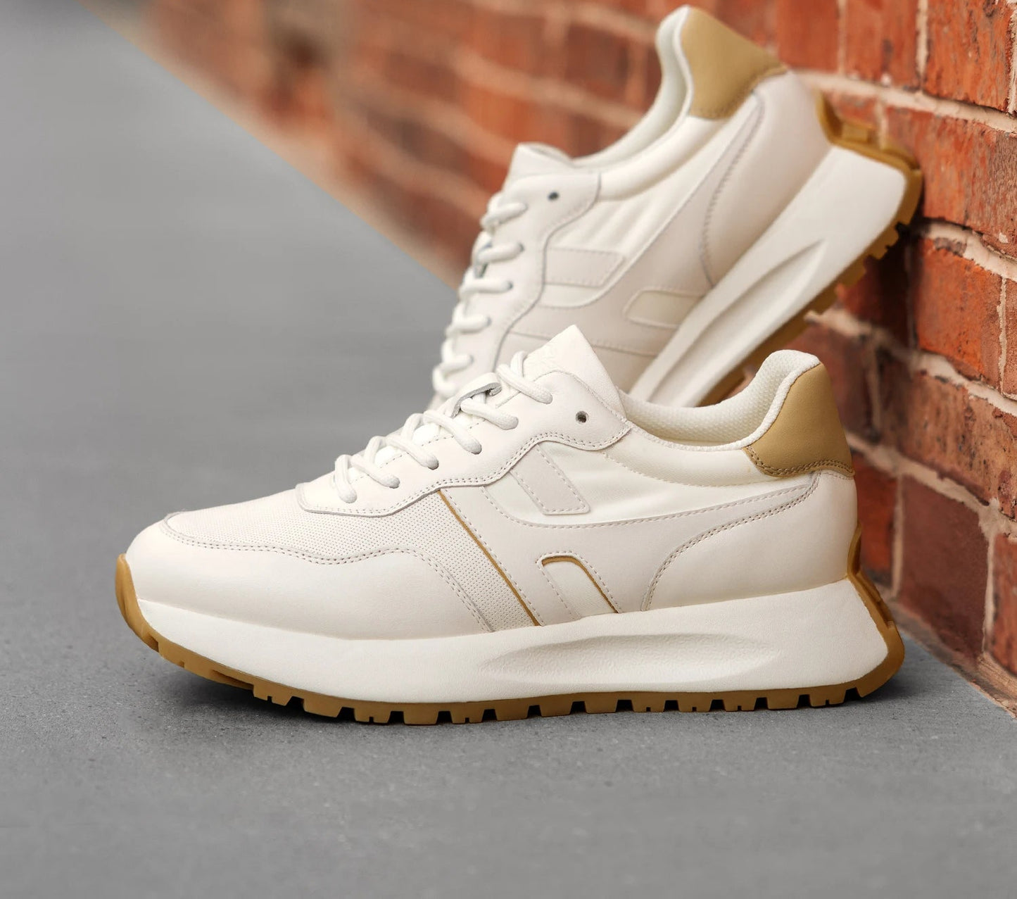 Men's Urban Styled Real Leather Light Laces Up Breathable Sneakers