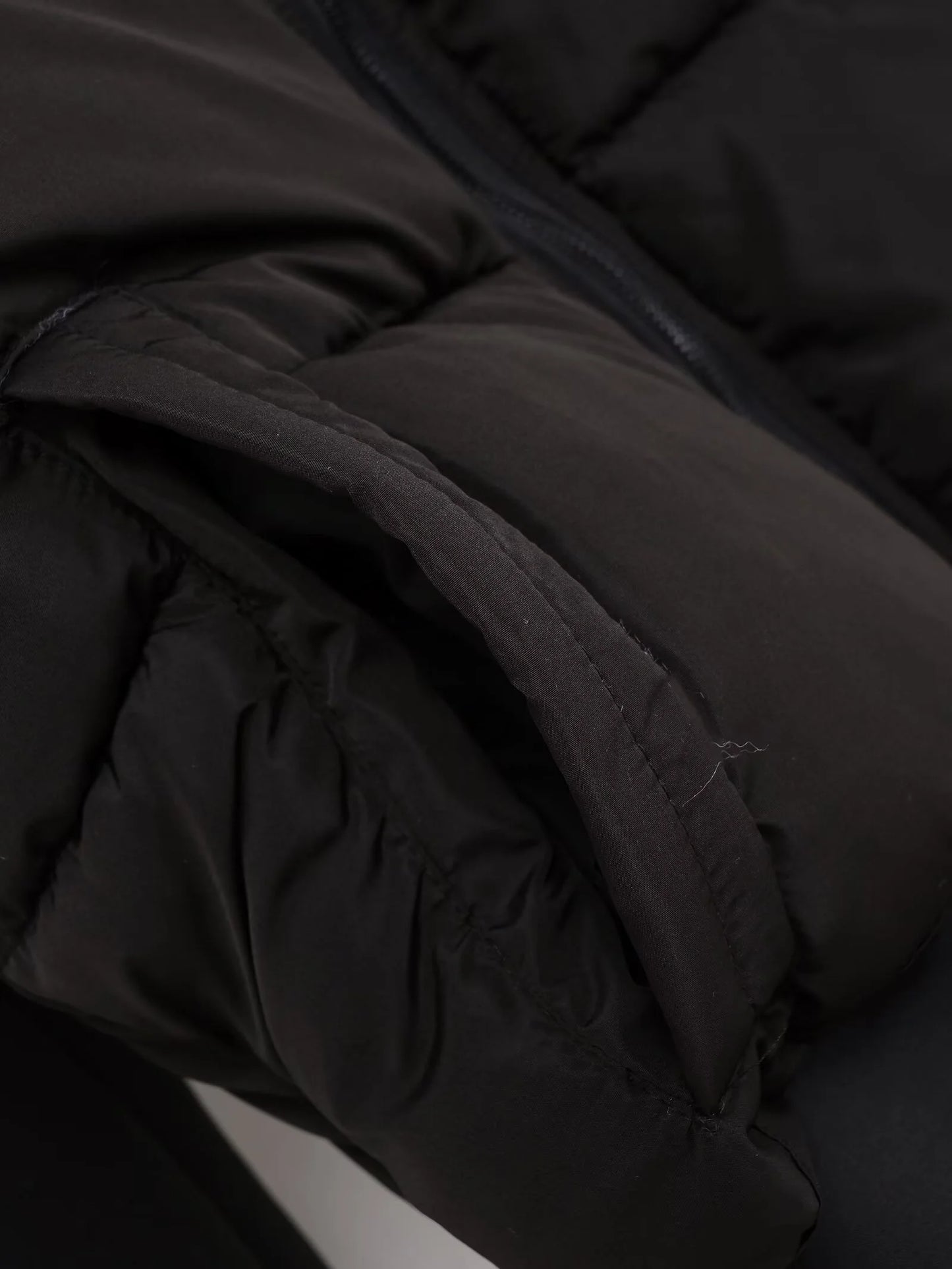 Craftklart Slim Fit Hooded Puffer Coat for women, stylish streetwear outerwear with a cozy hood and sleek design.