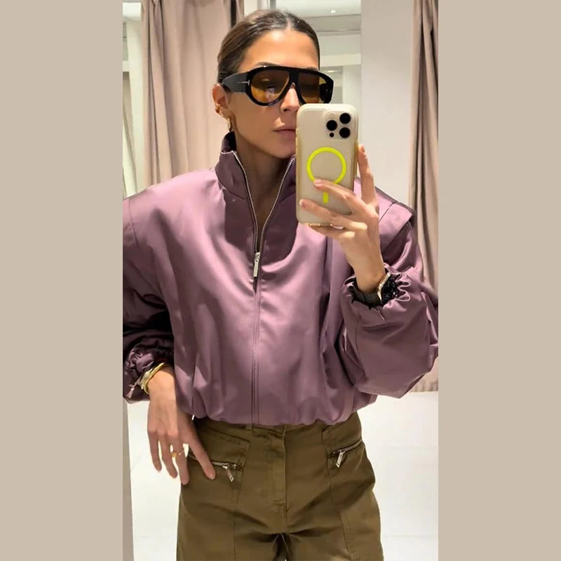 Craftklart Loose Short Zip Jacket for women, stylish streetwear outerwear with a casual fit and front zipper detail.