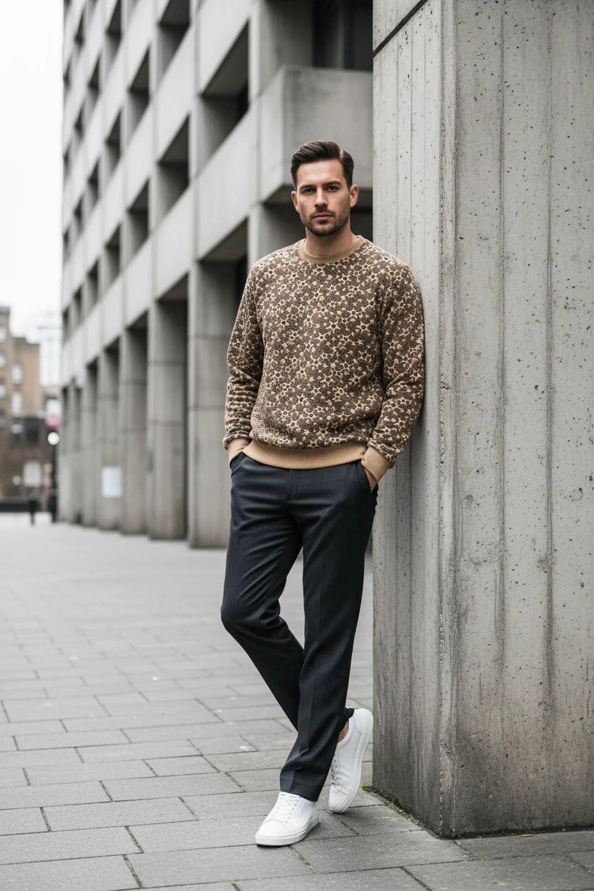 Men's round neck urban sweater by Craftklart Dropship, featuring a casual fit and comfortable knit fabric.