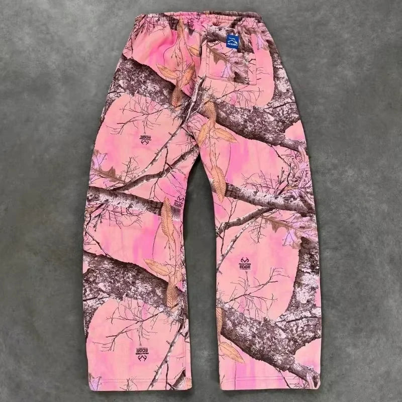Craftklart Men's camo baggy sweatpants with hip-hop streetwear style, featuring a relaxed fit and camouflage pattern.