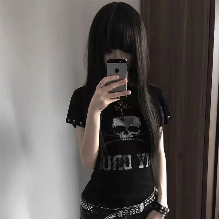 Black women's Gothic skull print T-shirt featuring Y2K graphic design, slim fit from Craftklart Dropship.