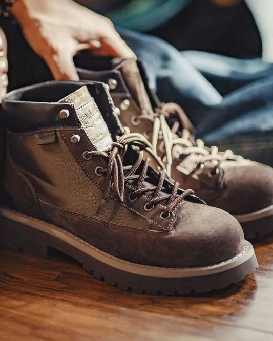 Men's brown suede work boots with chunky soles, round toe, splice design, crafted by Craftklart Dropship.