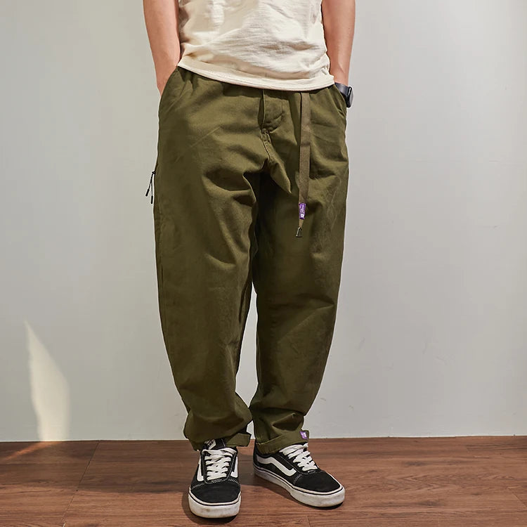 Men's gray baggy tapered cargo streetwear pants by Craftklart Dropship, featuring relaxed fit and multiple cargo pockets.