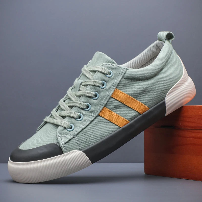 Men's green canvas skate sneakers by Craftklart Dropship, breathable lace-up flat shoes with stylish design in six colors.