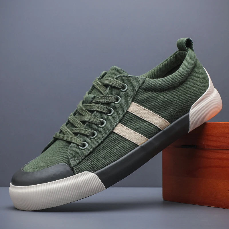 Men's green canvas skate shoes by Craftklart Dropship, breathable lace-up sneakers with flat soles in six colors.