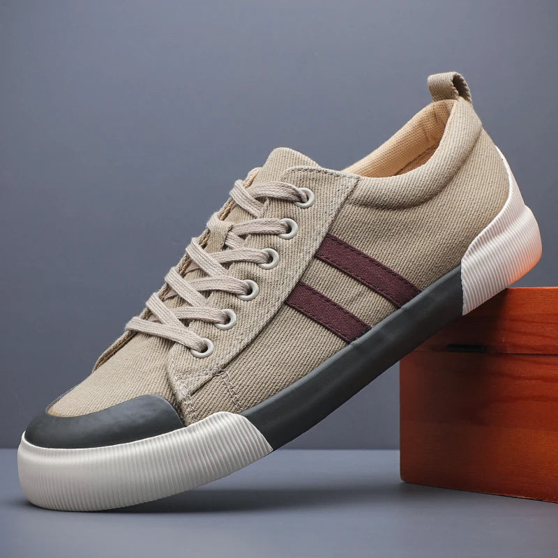Men's green canvas skate shoes by Craftklart Dropship, breathable lace-up sneakers with flat soles in 6 colors.