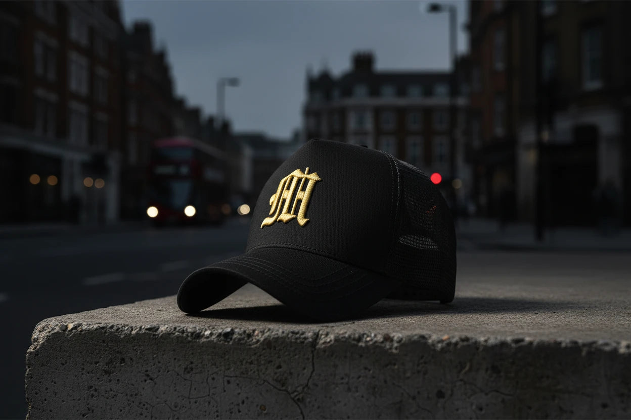 Black Craftklart snapback baseball cap with 3D embroidery, adjustable fit, made of 100% cotton, stylish trucker hat for casual wear.