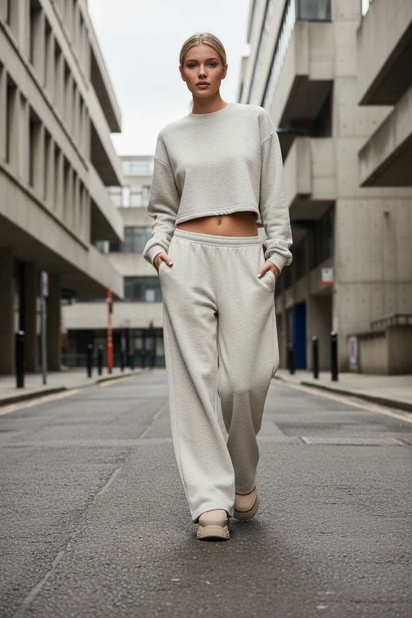 Women's wide-leg knit trousers in solid color, casual and comfortable winter pants from Urban Fashion & Streetwear by Craftklart.