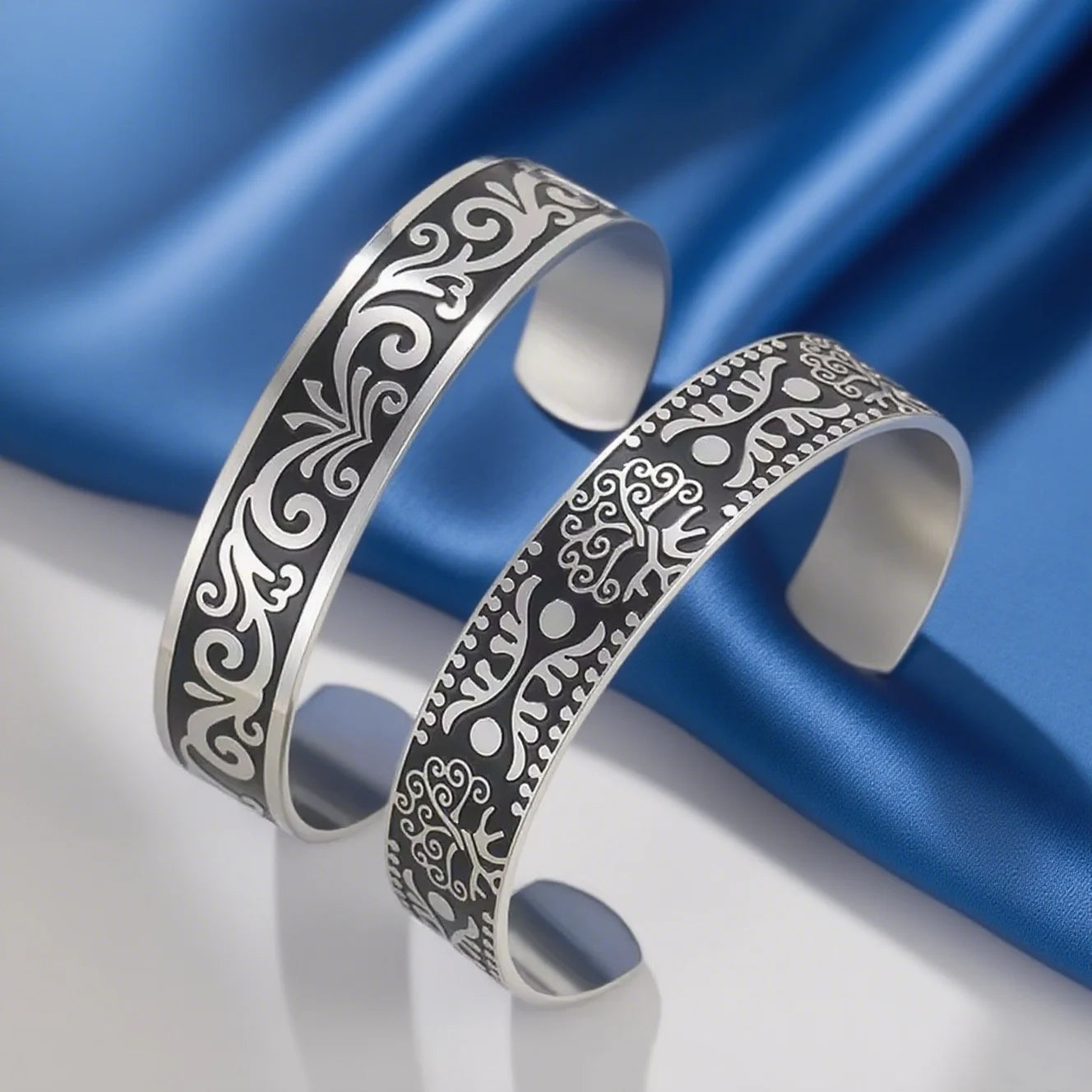 Wear Your Roots accessories by Urban Fashion & Streetwear Craftklart, featuring stylish streetwear jewelry and urban-inspired designs.