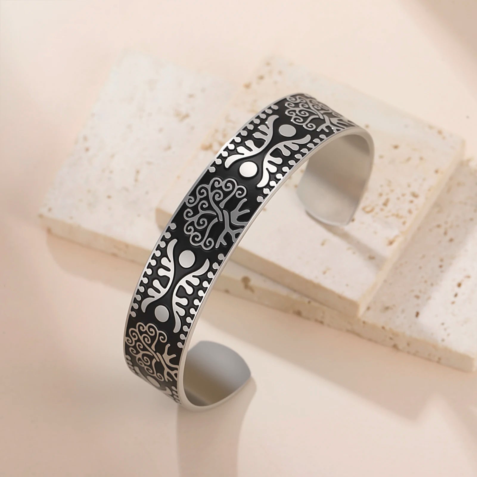 Urban Fashion & Streetwear Wear Your Roots accessories featuring stylish design, perfect for casual streetwear looks.