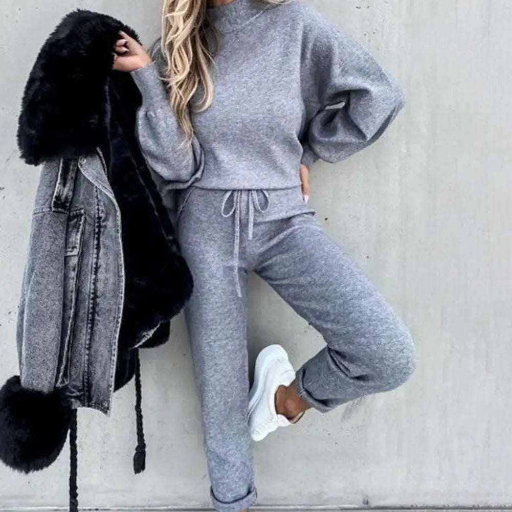 Navy blue women's activewear set with pullover hoodie and joggers from Urban Fashion & Streetwear, casual urban style.