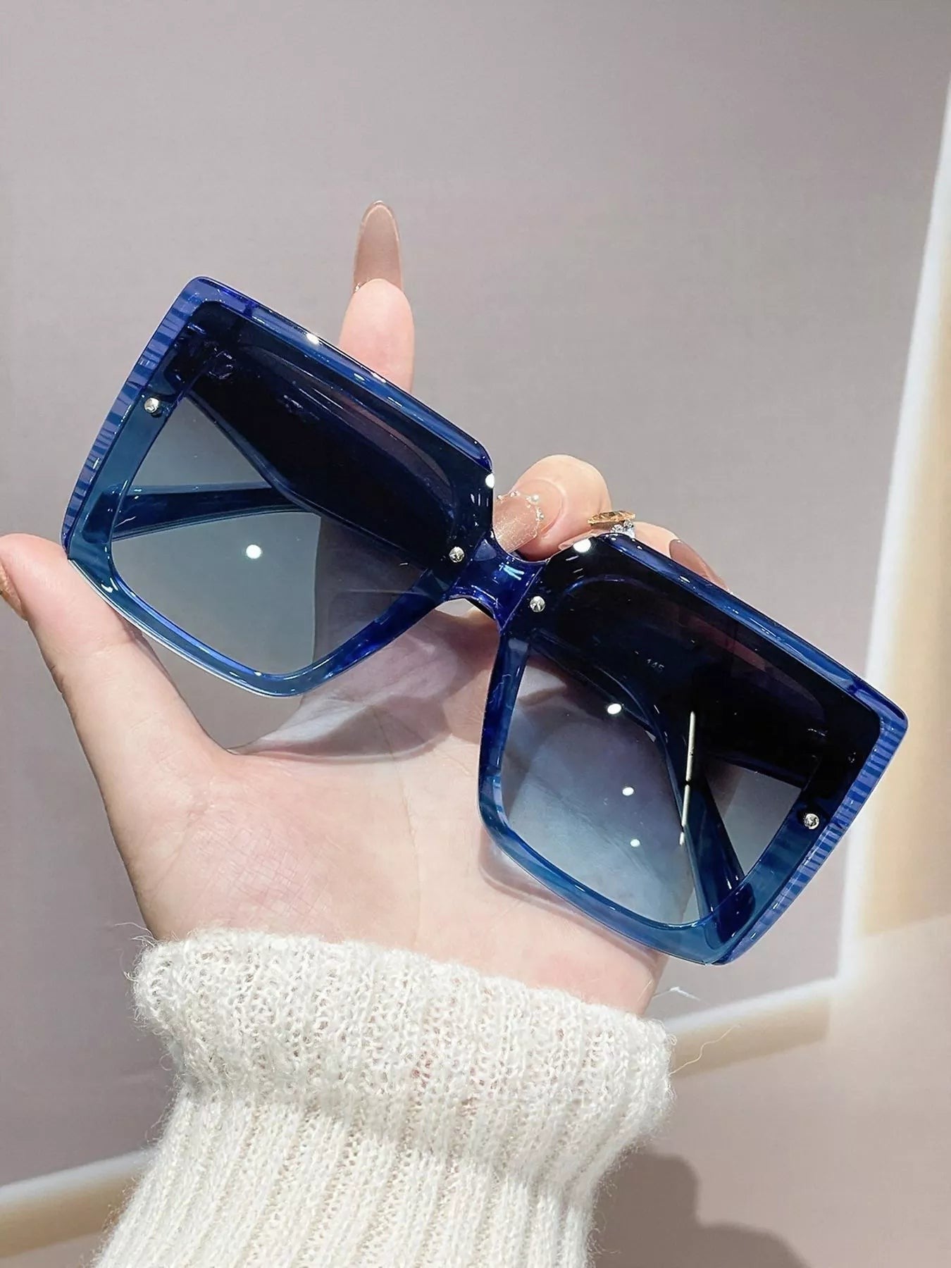 Urban Fashion & Streetwear | Craftklart oversized square sunglasses with blue gradient lenses and polycarbonate frame