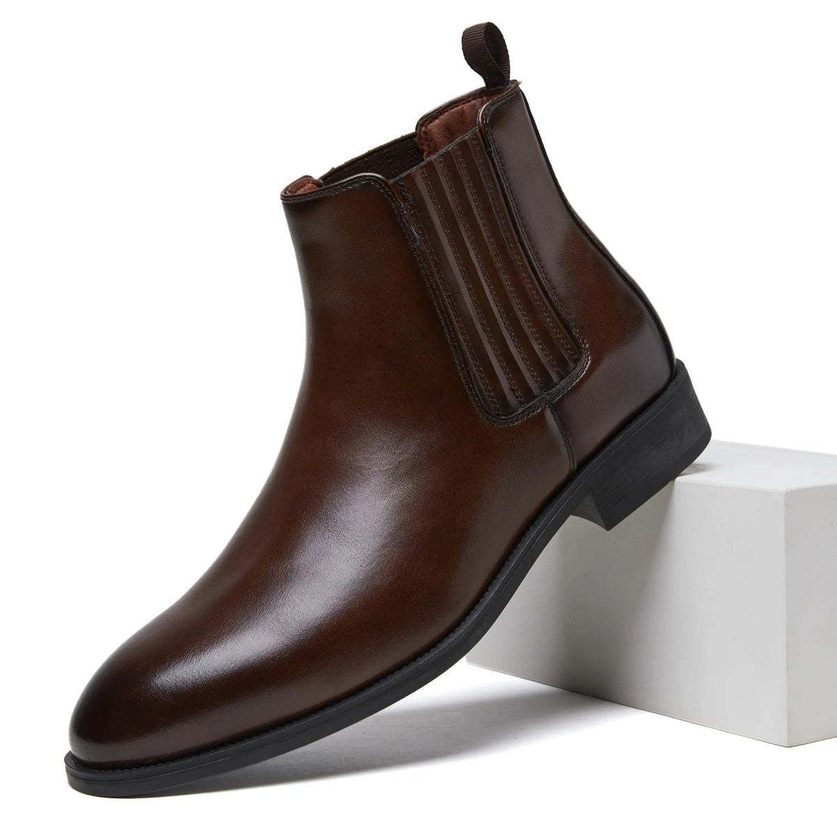 Desaidb men's casual shoes in brown faux leather, urban streetwear style, featuring a sleek design and comfortable fit.