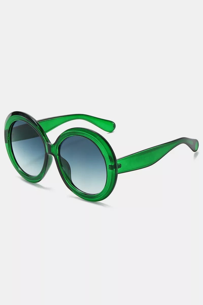 Urban Fashion & Streetwear | Craftklart oversized round sunglasses with green polycarbonate frames and gradient lenses