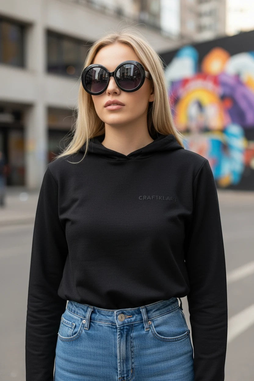 Woman wearing Urban Fashion & Streetwear | Craftklart oversized round black sunglasses with UV400 protection