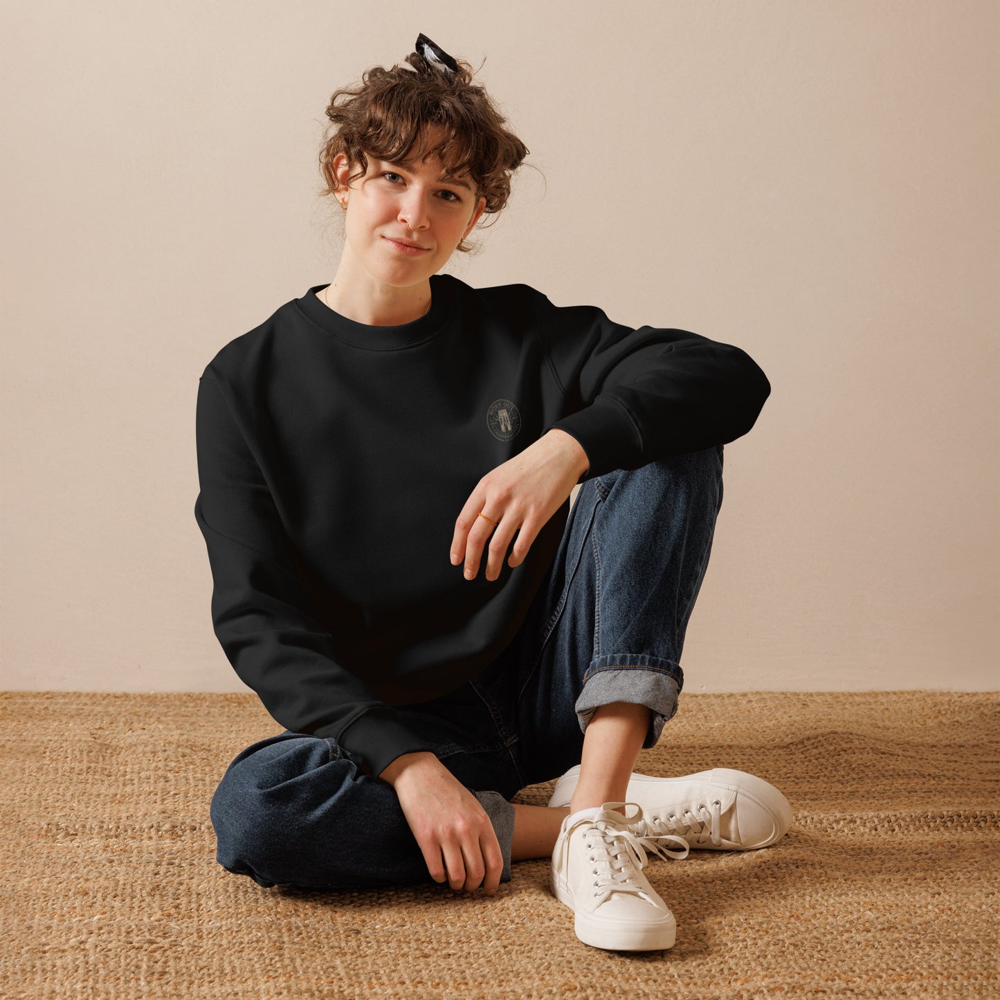 Unisex black Eco Sweatshirt with printed design, urban workwear style, from Urban Fashion & Streetwear by Craftklart.