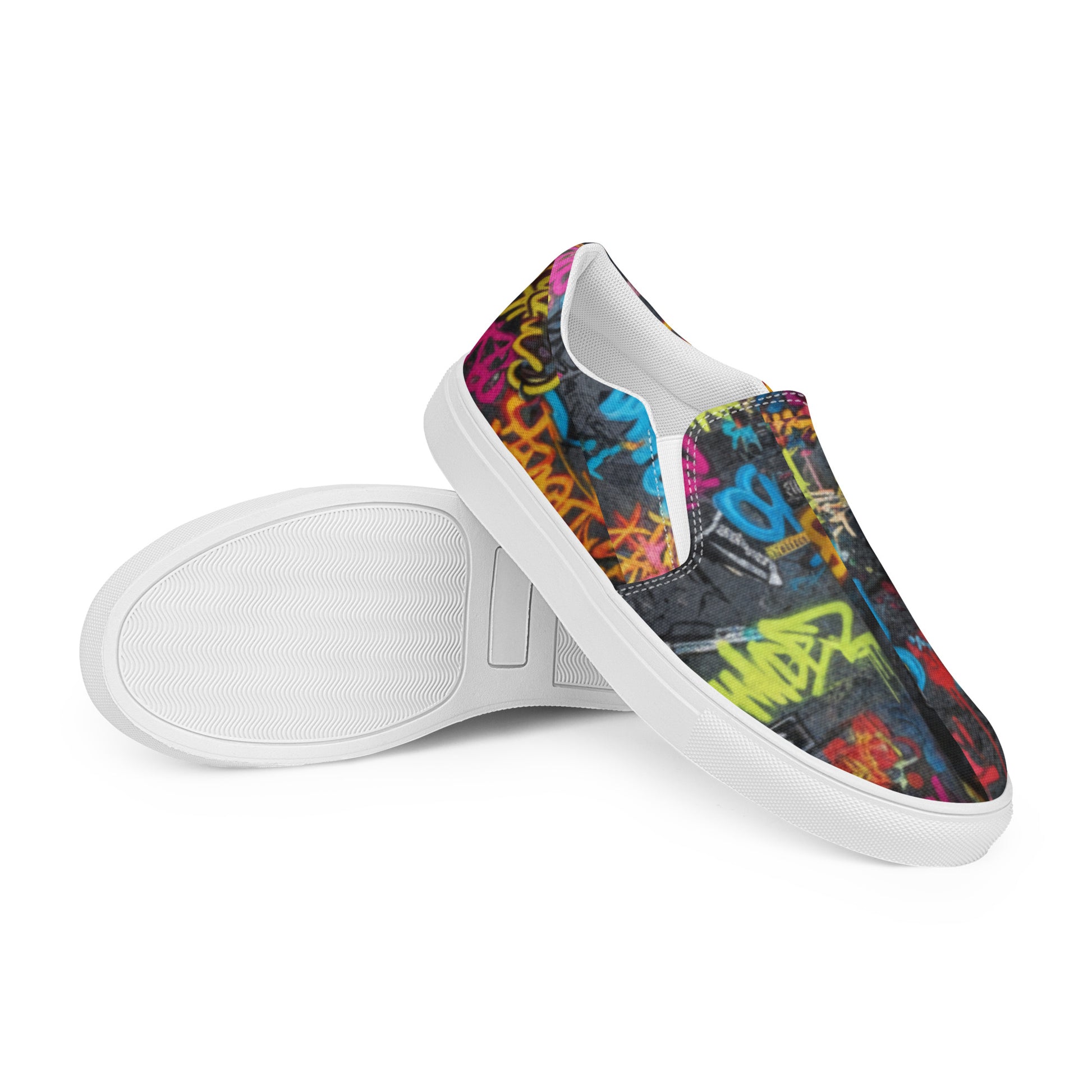 Men’s graffiti slip-on canvas shoes featuring bold streetwear graffiti design, stylish urban footwear from Craftklart.