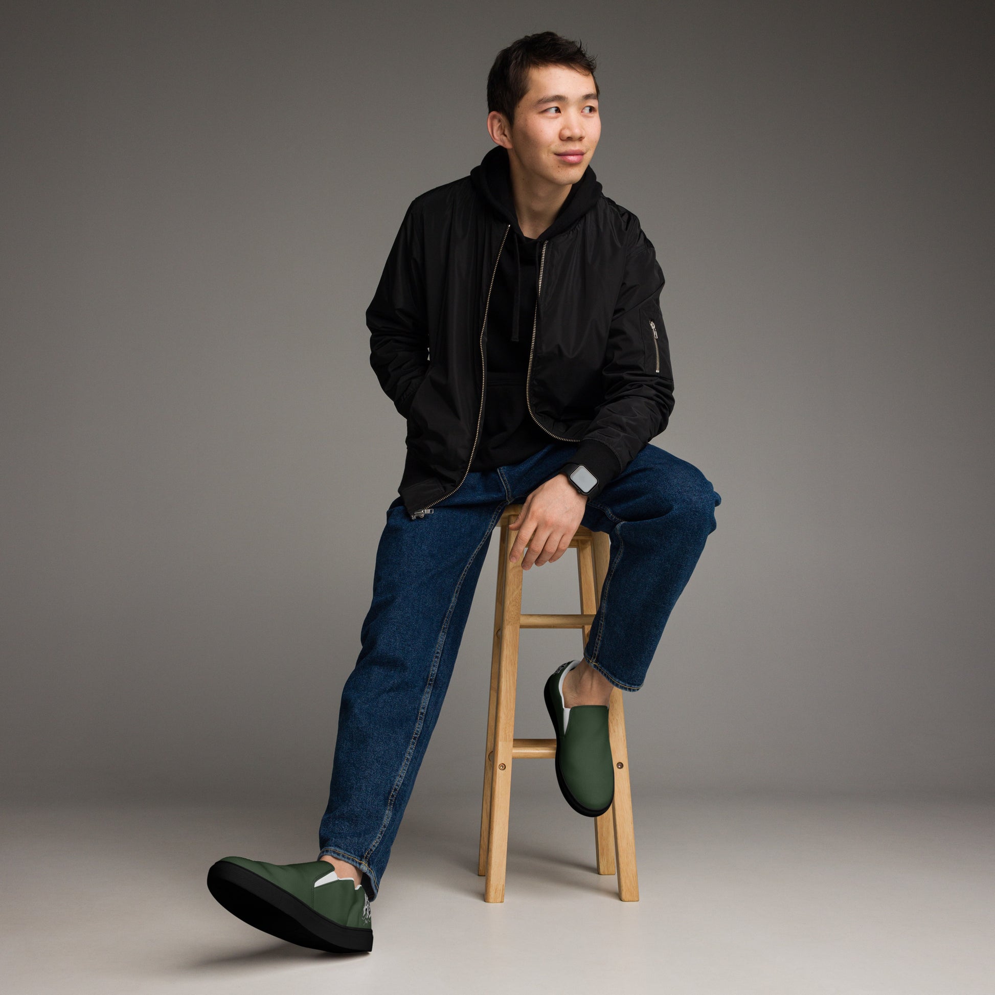 Men’s Urban Moss slip-on canvas shoes with casual design and white rubber soles, perfect for streetwear and urban fashion.