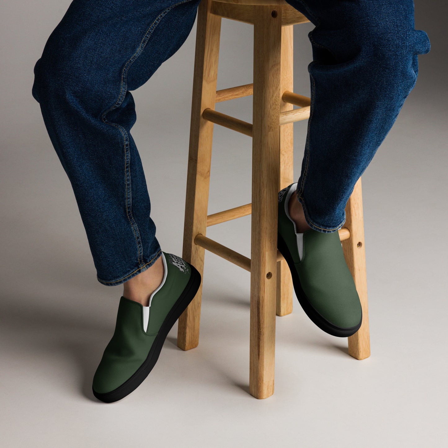 Men’s Urban Moss slip-on canvas shoes by Urban Fashion & Streetwear, featuring a casual streetwear style with comfortable design.